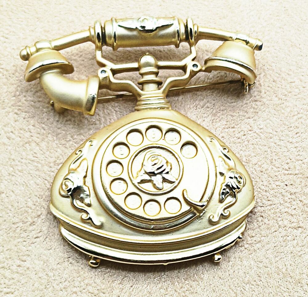 Vintage 90s Matte Gold Tone Rotary Telephone Brooch